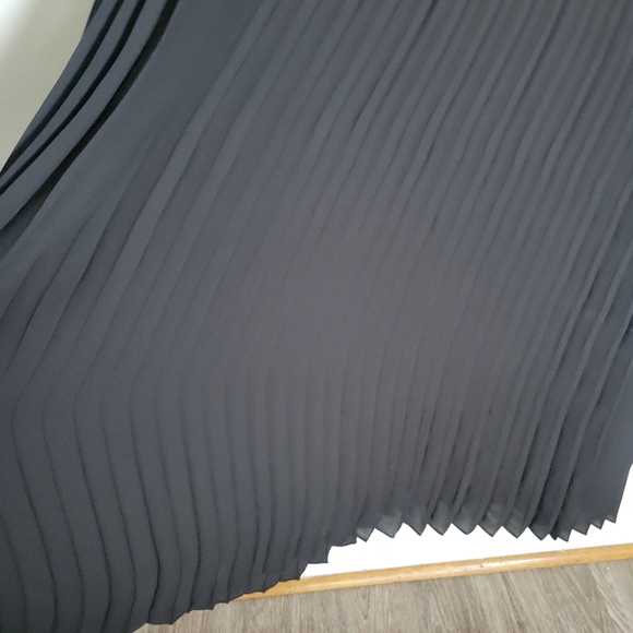 NWT Express Black Pleated Maxi Dress Spaghetti Strap Sleeveless Flowy Party XS - Picture 7 of 13